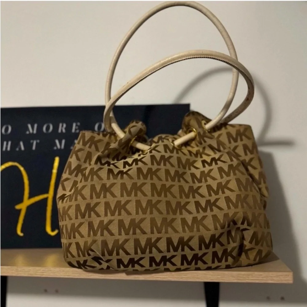 MICHAEL KORS Signature Jacquard Brown/Tan/Vanilla Handbag, GUC